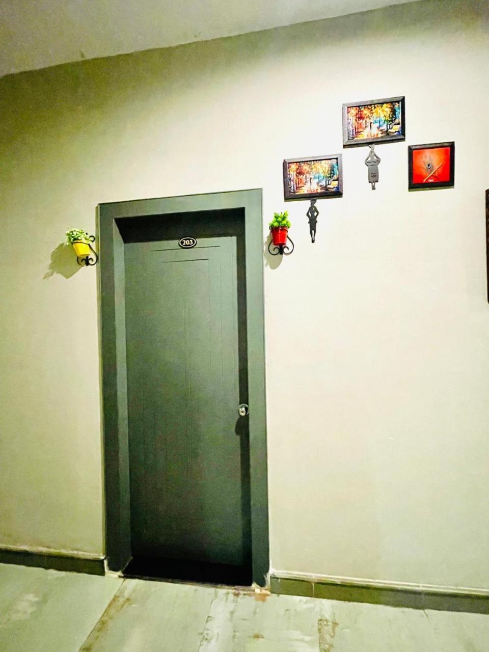 Hotel Tulip Light Mathura Dış mekan fotoğraf