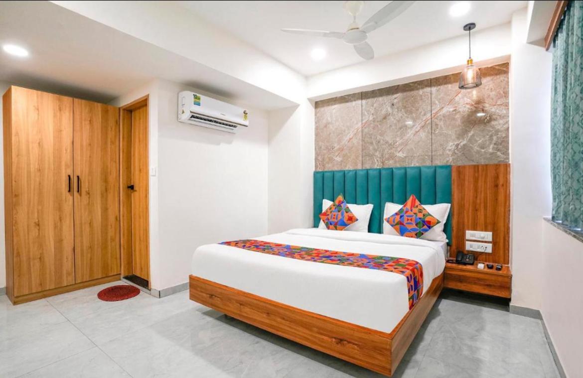 Hotel Tulip Light Mathura Dış mekan fotoğraf