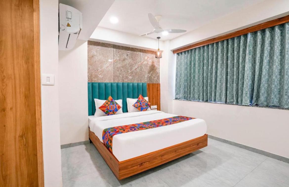 Hotel Tulip Light Mathura Dış mekan fotoğraf